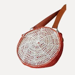 Bolsa-redonda-tiracolo-de-crochê-cor-cru-e-terracota